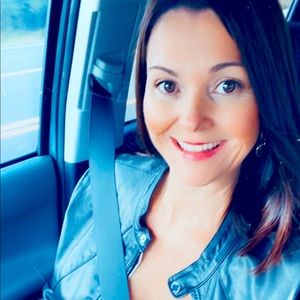 Meet your Posher, Layla